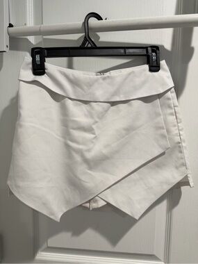 Asymmetrical White Layered Skort